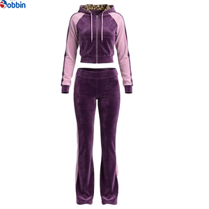 Conjunto Deportivo Casual de 2 Piezas para Mujer, Sudadera Corta con Forro de Terciopelo y Estampado de Leopardo, Pantalones de Cintura Alta con Corte Acampanado, Logotipo Personalizado - Product Image 4