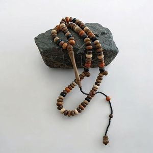 Tasbih en bois de qualité supérieure, fabrication indienne, pièce unique, perles de tasbih en bois de forme naturelle, cadeau religieux. - Product Image 4