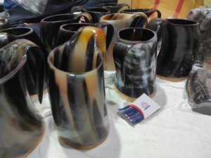 Gobelet à bière, vin ou miel en corne de buffle véritable, artisanal, écologique, fabrication artisanale, Inde, dernier article de couverts - Product Image 4