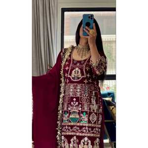 Conjunto de Fiesta para Mujer de Diseñador, Top Elegante, Dhoti, Salwar, Dupatta - Product Image 4