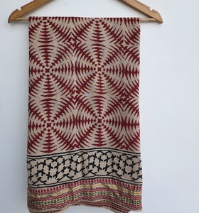 Elegant Handmade Zari <b>Sarong</b> Crafted From Soft Cotton Fabric With Traditional Indian Block Print Design Perfect As A Beach Wrap - Product Image 5