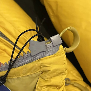 Chaqueta acolchada con capucha para hombre, abrigo de invierno relleno de plumón amarillo mostaza, con cremallera completa, grueso y aislante, ropa exterior informal, corte regular - Product Image 4