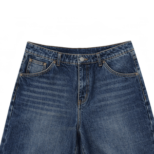 Shorts de Mezclilla con Pedrería de Alta Calidad, Fabricación OEM, Tela de Origen Avanzado, Colocación Precisa de Cristales - Product Image 3