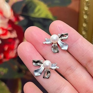 Boucles d'oreilles en perles d'eau douce de haute qualité, design papillon et fleur en argent, 6-7 pouces, collection Lac de Shanxia - Product Image 1