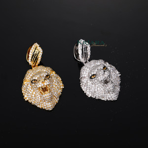 Pendentif Tête de Lion en Argent 925 Plaqué Or 18K avec Cristaux Strass, Breloque Thème Unisexe, Bijou de Luxe - Product Image 1