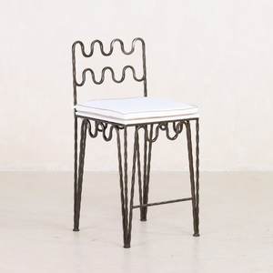 เก้าอี้เหล็กสไตล์เรียบง่ายพร้อมเบาะรองนั่งสีขาว โครงเหล็กทรงสี่เหลี่ยม - Product Image 1