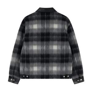 Veste à col contrasté à carreaux brossés pour homme en noir et blanc avec un design élégant, fermeture éclair et tissu de haute qualité - Product Image 2