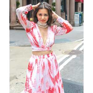 Top court et jupe Maya Bohème à col en V et manches longues en blanc et orange, taille XS, tissu en mousseline respirant, toutes saisons - Product Image 6