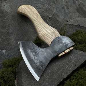 Hache à fendre forgée à la main avec manche en bois et lame en acier forgé pour fendre du bois de chauffage - Product Image 4