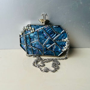 Bolso de Mano Exclusivo y Hermoso de Concha Marina y Madreperla Hecho a Mano para Mujer por CRAFTING CRAFTS al PRECIO MÁS BAJO - Product Image 1