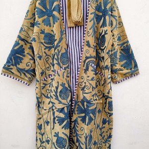 Kimono largo de terciopelo Suzani para mujer, bordado a mano, estilo bohemio, chaqueta para festivales, moda boutique - Product Image 2