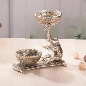 Elegante Tazón Decorativo de Vidrio Esmerilado Ecológico de Lujo con Base Metálica de Hoja Dorada, Centro de Mesa para Fiestas, Tazón para Servir de Resina Crema - Product Image 4