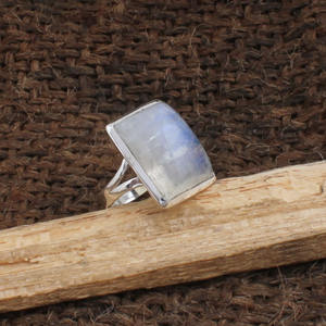 แหวนเงินแท้ 925 ประดับพลอยเทอร์ควอยซ์ทรงสี่เหลี่ยมธรรมชาติ ดีไซน์ขอบเงิน สำหรับผู้หญิง เครื่องประดับคุณภาพสูง คลาสสิก - Product Image 5