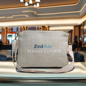 Sac à bandoulière en lin à sangle réglable avec chaînes à la mode Logo de taille personnalisée OEM/ODM disponible pour les sorties de voyage et les voyages - Product Image 1