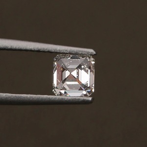 Diamante Cultivado en Laboratorio Color F Asscher de 6CT VS2 con Certificación IGI CVD 3EX Corte Excelente, Proveedor para Distribuidores e Importadores Globales de Diamantes - Product Image 2