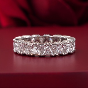 Anillo de Eternidad con Diamante Cultivado en Laboratorio de Corte Trillón de 3.48 CT, Oro Amarillo/Blanco de 14K, Anillo de Boda de Oro Sólido de 18K - Product Image 1