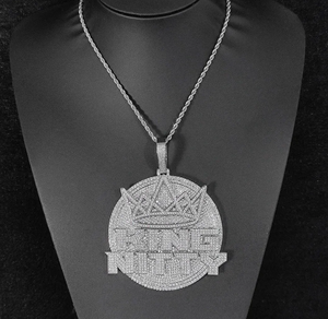 Pendentif Couronne de Roi Personnalisé en Moissanite Sertie de Pierres, Argent 925, Coupe Ronde Brillante, Breloque Unisexe pour Cadeau - Product Image 2