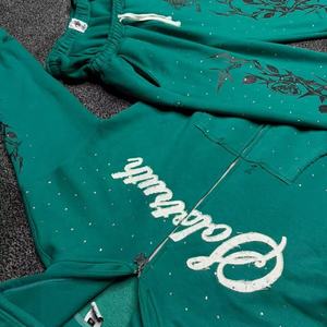 ชุดวอร์มพรีเมียมสีเขียวสำหรับผู้ชาย ปี 2026 เสื้อฮู้ดซิปประดับเพชรพลอยสีเขียวมรกต และกางเกงจ็อกเกอร์ลายดอกไม้สไตล์สตรีทแวร์ HD - Product Image 3