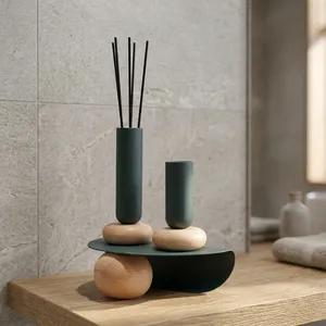 Ensemble porte-encens Dark Towers, sur des anneaux en bois et un plateau incurvé, pour contenir des bâtonnets parfumés pour une expérience olfactive moderne - Product Image 5