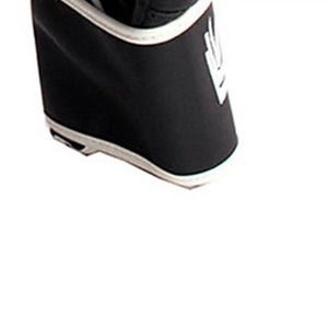 Gants de boxe en cuir imperméables de haute qualité pour l'entraînement - Product Image 5