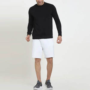 Sudadera de forro polar premium diseñada para brindar calidez y flexibilidad, perfecta para atuendos informales y días de actividad. - Product Image 4