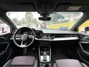 Audi A3 Sedán Usado del 2020 |   Automóvil de Gasolina Premium |   Transmisión Automática |   Emisiones Euro VI |   Faros LED y Techo Solar |   150-200Ps - Product Image 4