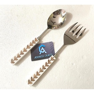 Ensemble de cuillères et fourchettes à salade Address Crafts en acier inoxydable avec manche en résine blanche, ustensiles de cuisine, cuillère de service, articles de service - Product Image 3
