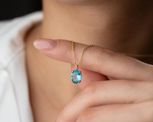 Colgante de Topacio Azul Ovalado, Piedra de Nacimiento de Diciembre, Plata de Ley 925, Chapado en Oro de 14K, Chapado en Rodio, Joyería Elegante y Minimalista - Product Image 4