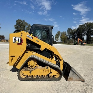Chargeuse compacte sur pneus Cat 279D3 durable, équipement fiable pour l'agriculture, l'aménagement paysager, la construction et la manutention de matériaux lourds - Product Image 4