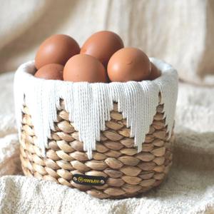 Cesta organizadora de jacinto de agua tejida a mano, cesta de almacenamiento hecha a mano, venta al por mayor, ecológica, hecha en Vietnam - Product Image 1