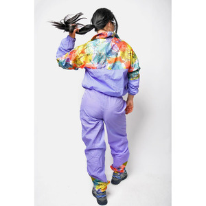Ensemble veste coupe-vent rétro et short pour femme OEM, personnalisé, en nylon léger, style streetwear, avec short coupe-vent et sweats à capuche. - Product Image 6