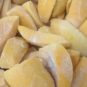 Morceaux de mangue surgelés en vrac, chair dorée et sucrée, ingrédient pour la fabrication de desserts et de glaces, Vietnam - Product Image 1