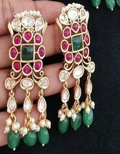 Superbe Ensemble Collier Ras-du-Cou et Boucles d'Oreilles de Luxe Antique en Laiton Plaqué Or avec Perles de Moissanite, Qualité Supérieure, Collection Mariage - Product Image 2