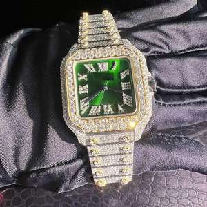 Montre Hip Hop personnalisée avec cadran vert serti de moissanites - Product Image 1