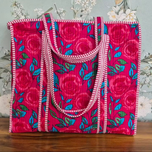Bolso Tote Acolchado de Algodón con Estampado Floral Bohemio de Advik, para Compras, Ecológico y Sostenible, Hecho en Rajasthan, 280g - Product Image 1