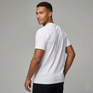 Camiseta Blanca Lisa de Algodón Peinado 100% Premium, Impresión de Logotipo Personalizado, Cuello Redondo, Manga Corta, Unisex, Estilo Urbano - Product Image 4
