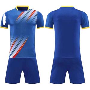 ชุดฟุตบอลแบบสั่งทำใหม่สำหรับผู้ชาย ผ้าโพลีเอสเตอร์ 100% พิมพ์ลายดิจิตอลแบบทึบ ระบายอากาศได้ดี แขนสั้น สกรีนชื่อทีมได้ - Product Image 2