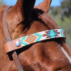 Bandeau de tête de cheval en cuir anglais noir décoratif, orné de perles de verre importées, triple couture à la main - Product Image 3