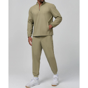 Conjunto Deportivo de Spandex Verde Oliva de Ajuste Cómodo y Relajado al por Mayor: Chaqueta Deportiva con Media Cremallera y Bolsillos y Pantalón Largo de Manga Larga - Product Image 2