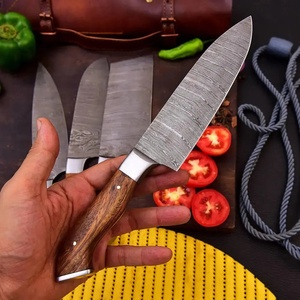 Ensemble de couteaux de chef 4 pièces style moderne, lames en acier Damas, construction Full Tang, manches en bois de rose, design ambidextre - Product Image 4