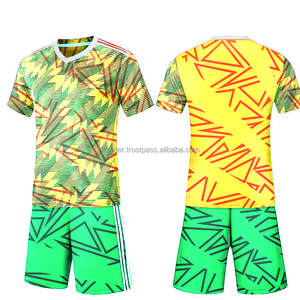 Maillot de football France personnalisé de haute qualité, léger, à séchage rapide, respirant, anti-UV, extensible dans quatre directions, avec impression du logo - Product Image 2