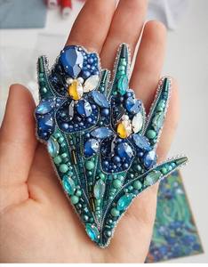 MD HANDICRAFTS Elegant Artisan Embroidered Brooch Pin Handmade Premium Bead Embellishments for Women Children Wedding Occasion - Product Image 4