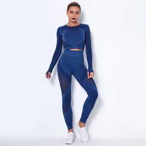 Conjunto de Yoga para Mujer de Diseño Único, Fabricado en Pakistán, para Uso en Exteriores, Poliéster/Nailon - Product Image 2