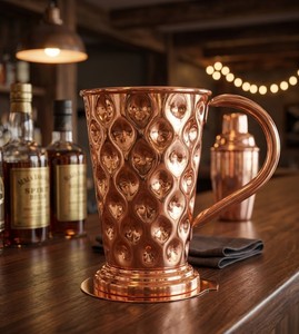 Taza Moscow Mule de Cobre Puro Texturizado con Diseño de Panal de Abeja, Lujosa Taza Alta para Cócteles, Resistente y de Metal Sólido - Product Image 1