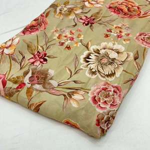 Tissu imprimé numérique de qualité supérieure en polyester, coton, rayonne et mousseline à motifs floraux pour robes, chemisiers et vêtements féminins - Product Image 5