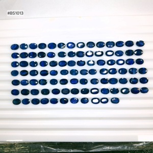 พลอยไพลินสีน้ำเงินคุณภาพพรีเมียม รูปทรงวงรี ชุด 95 ชิ้น คันชานา ผ่านการอบความร้อน น้ำหนัก 89.89 กะรัต เกรด 3A โทนสีน้ำเงิน สำหรับทำจี้เครื่องประดับ - Product Image 3