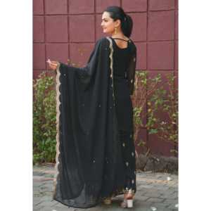 Costume Sharara XL de créateur avec broderie de sequins - Product Image 1