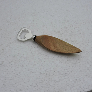 Abridor de botellas de diseño artesanal con mango de resina, abridor de botellas de acero inoxidable con mango de resina al mejor precio de fábrica. - Product Image 1