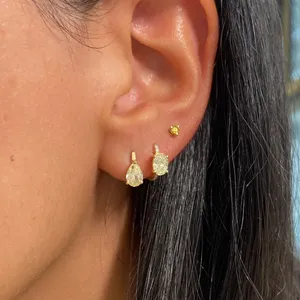 Pendientes de Diamantes con Corte de Pera en Oro Sólido, Pendientes Minimalistas de Lujo, Joyería Fina Elegante, Regalo para Mujer, Estilo para Uso Diario - Product Image 2