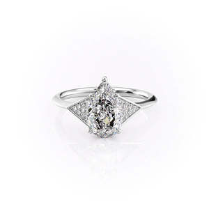 Anillo de boda clásico para mujer con moissanita talla pera y diamantes triangulares incrustados en plata 925 - Product Image 1